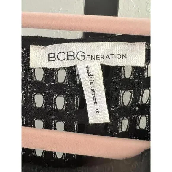 BCBG Generation Stylish Black Mesh Sleeveless Top - Size S - Picture 3 of 5